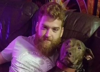 Joseph Smith morreu depois que seu cão pisou no gatilho de sua arma acidentalmente (Foto: Reprodução)