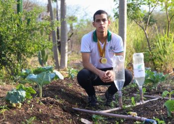 Nycollas é aluno da Escola de Ensino Profissional Guilherme Teles Gouveia (Foto: Fabiane de Paula)
