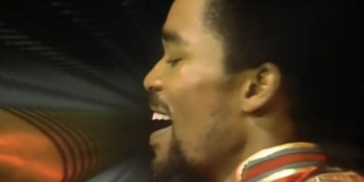 Fred White, baterista do Earth, Wind & Fire, morre aos 67 anos