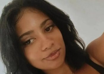 Janaína da Silva Bezerra, de 22 anos, foi morta após ser estuprada e ter o pescoço quebrado em Teresina (Foto: Arquivo pessoal)