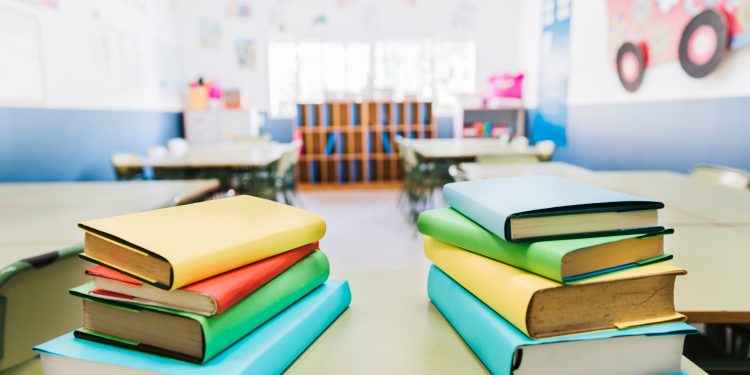 Seduc divulga valor do Fundef repassado a professores do Ceará; confira lista dos beneficiários