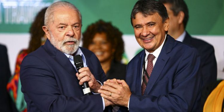 Governo promete novo Bolsa Família para fevereiro e diz que fará pente-fino