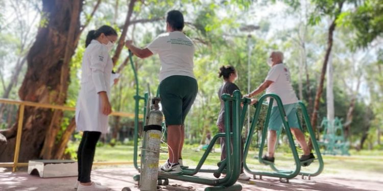 Pneumologista detalha sintomas e tratamento da fibrose pulmonar, causa da morte da cantora Rita de Cássia