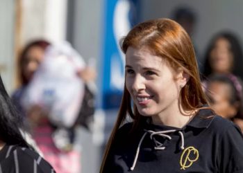 Suzane von Richthofen deixando a penitenciária feminina de Tremembé, no interior de São Paulo, em 11 de outubro do ano passado (Foto: Marcelo Goncalves/Sigmapress/Estadão)