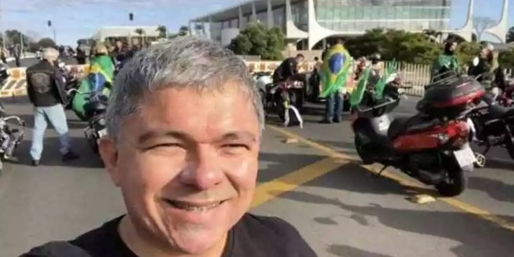 Blogueiro cearense procurado por atentado a bomba em Brasília teve cargo no governo Bolsonaro e pediu ajuda para se esconder