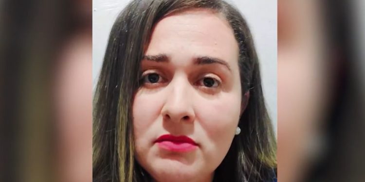 ‘Ele foi fracassado como marido e fracassou como pai’, diz mulher que expôs prints de traição no trabalho da suposta amante do ex