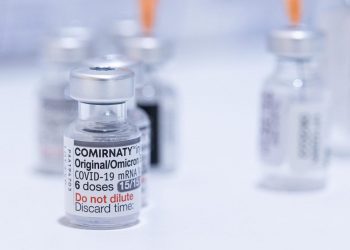 Vacina bivalente contra Covid-19 começa a ser aplicada nesta segunda-feira (27) no Ceará