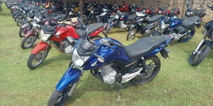 Detran realiza leilão virtual de automóveis e motocicletas; saiba como participar