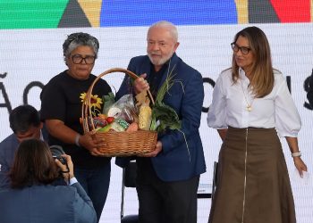 O presidente Luiz Inácio Lula da Silva participa de cerimonia recriando o Conselho Nacional de Segurança Alimentar e Nutricional (Consea) (Foto: Antonio Cruz/Agência Brasil)