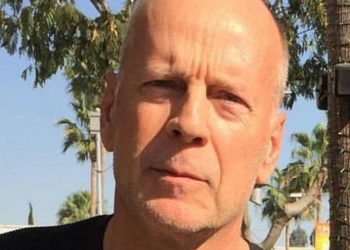 Ator Bruce Willis foi diagnosticado com demência no início de 2023 (Foto: Divulgação)