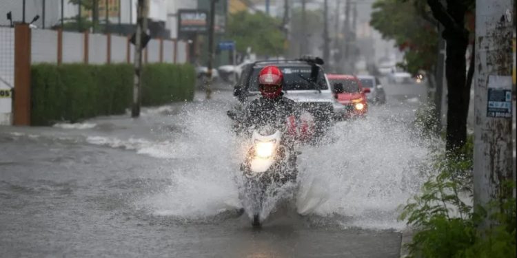 Primeiros dias de abril devem ser chuvosos em todas as regiões do Ceará