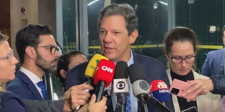 Haddad diz que considera ‘preocupante’ comunicado do Copom que manteve a Selic em 13,75%