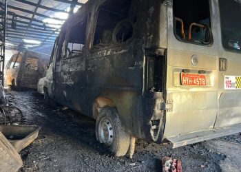 Incêndio em garagem em Juazeiro do Norte mata duas pessoas (Foto: Patrícia Silva/TVM)