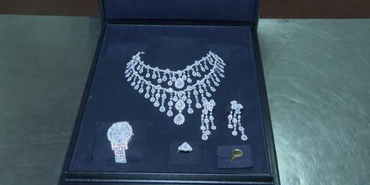 PF nega pedido de acesso de Bolsonaro a inquérito sobre joias da Arábia