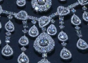 Joias de luxo que a família Bolsonaro ganhou do governo da Arábia Saudita (Foto: g1)