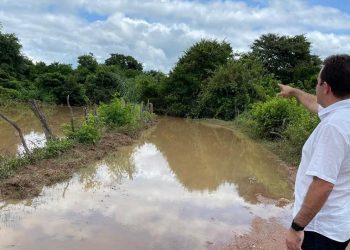 No decreto, a Prefeitura aponta que as chuvas levaram danos humanos, materiais e ambientais para as esferas pública e privada (Foto: Divulgação/Prefeitura de Missão Velha)