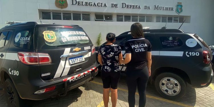 Mulher é presa em Juazeiro do Norte suspeita de estuprar menina de 3 anos