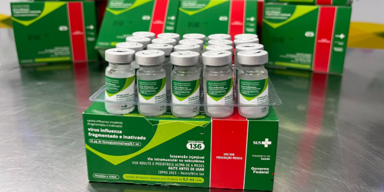 Ceará antecipa vacinação contra a influenza para crianças; veja data
