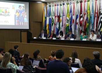 O ministro do Desenvolvimento e Assistência Social, Família e Combate à Fome, Wellington Dias, durante entrevista coletiva (Foto: Antonio Cruz/Agência Brasil)
