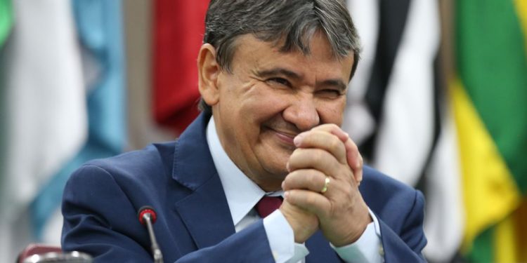 12 mil pessoas serão contratadas para atualizar dados do Bolsa Família