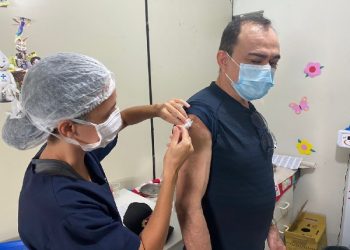 Covid-19: Crato inicia vacinação com reforço bivalente em pessoas a partir de 18 anos; veja locais