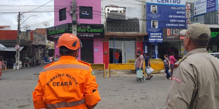 Prédio em obras desaba e deixa três trabalhadores gravemente feridos em Iguatu