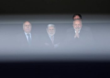 Com Lula, Itamaraty reconstrói pontes e faz acenos múltiplos ao exterior