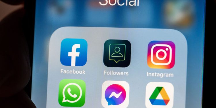 Norma obriga redes sociais a retirar conteúdo de apologia à violência