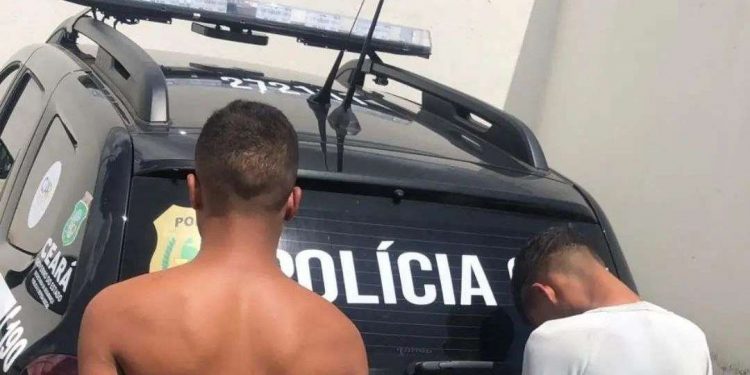 Dupla é presa ao ser flagrada traficando drogas no interior do cemitério do Crato