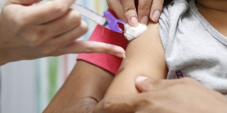 Vacina contra a gripe é ampliada para todos os grupos prioritários; saiba data