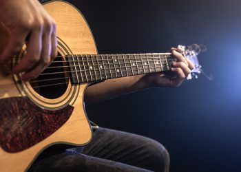 Escola de Música Maestro Azul, em Crato, abre inscrições para cursos com instrumentos musicais