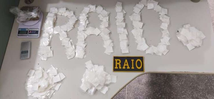 Polícia Militar apreende drogas em caixa de som e prende suspeito em Várzea Alegre