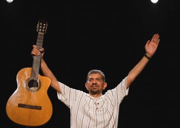 Cleivan Paiva faz show no Cineteatro São Luiz nesta sexta-feira (2)