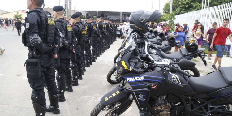 Governador Elmano de Freitas inaugura unidade do CPRaio em Novo Oriente