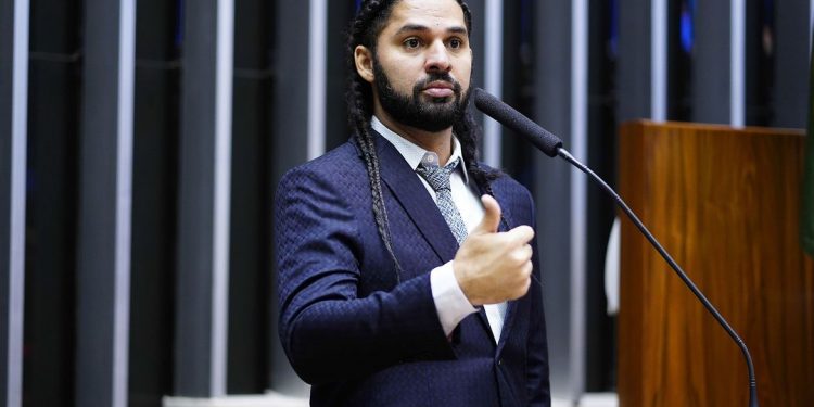 Ex-deputado federal David Miranda morre no Rio de Janeiro, aos 37 anos