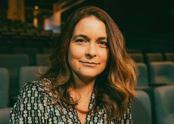 A atriz Claudia Abreu (Foto: Gabriel Cabral/Folhapress)