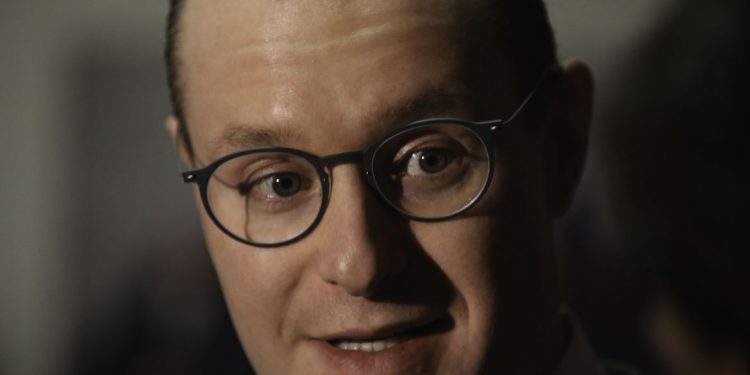 Lula indica Cristiano Zanin para o STF; saiba quem é o ex-advogado do presidente