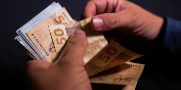 Cerca de 183 mil contribuintes receberão R$ 403,65 milhões (Foto: Marcello Casal Jr/Agência Brasil)