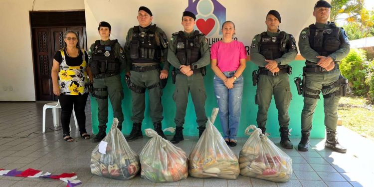 Polícia Militar doa 700 kg de alimentos para instituições filantrópicas no Cariri