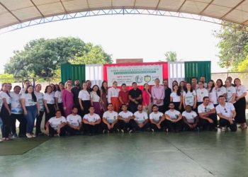A Escola de Ensino Médio em Tempo Integral Joaquim Bastos Gonçalves, de Carnaubal, poderá ganhar US$ 50 mil, o equivalente a aproximadamente R$ 250 mil (Foto: Arquivo pessoal)