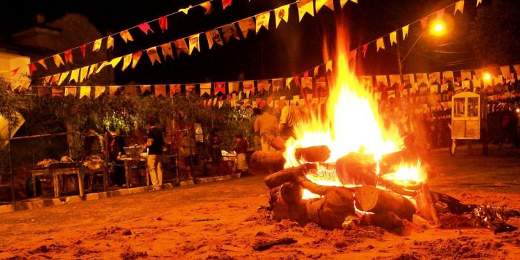 Balão – Por J. Flávio Vieira