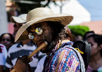 Vila da Música realiza oficina de construção de pífanos