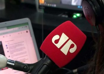 Programas da Jovem Pan como Os Pingos nos Is, 3 em 1, Morning Show e Linha de Frente são citados em ação do MPF (Foto: Reprodução)
