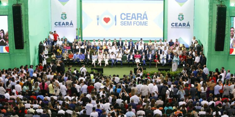 Elmano de Freitas lança o Pacto por um Ceará Sem Fome; programa garante segurança alimentar a milhares de famílias cearenses