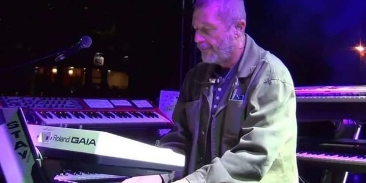 Luiz Schiavon, tecladista e fundador da banda RPM, morre aos 64 anos