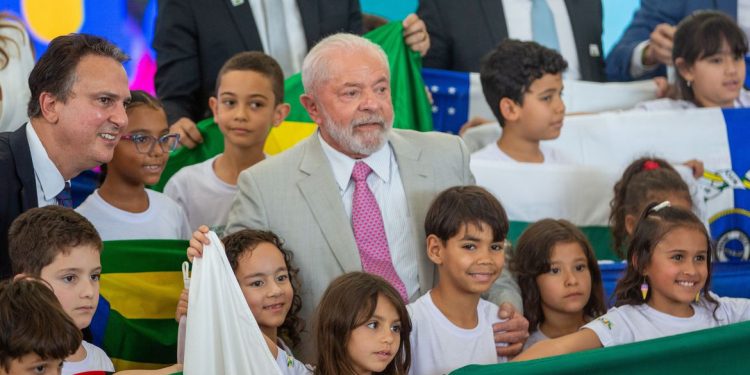 Governo Federal lança nova política de alfabetização com investimento de R$ 3 bi até 2026