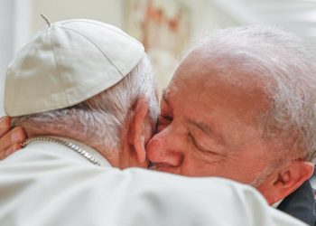 Lula e Papa Francisco se encontram no Vaticano