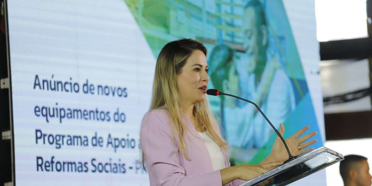 Elmano de Freitas anuncia novos equipamentos sociais em 82 municípios através do Proares III