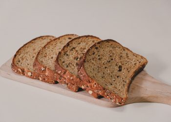 Anvisa tem novas regras para rotulagem de pães integrais (Foto: Young Shih/Unsplash)