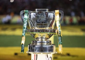 Taça da Copa do Brasil de 2023 está em disputa por oito times (Foto: Lucas Figueiredo/CBF)